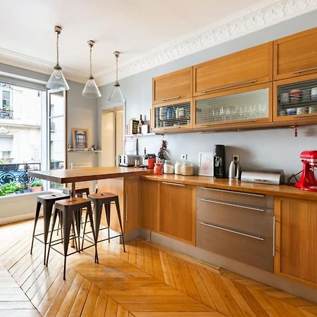 Апартаменты Spacious And Pleasant Nest 2 Steps From Montmartre Париж Экстерьер фото